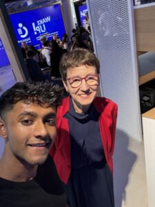 Rafid und Ria in Düsseldorf bei der Veranstaltung 75 Jahre Grundgesetz.